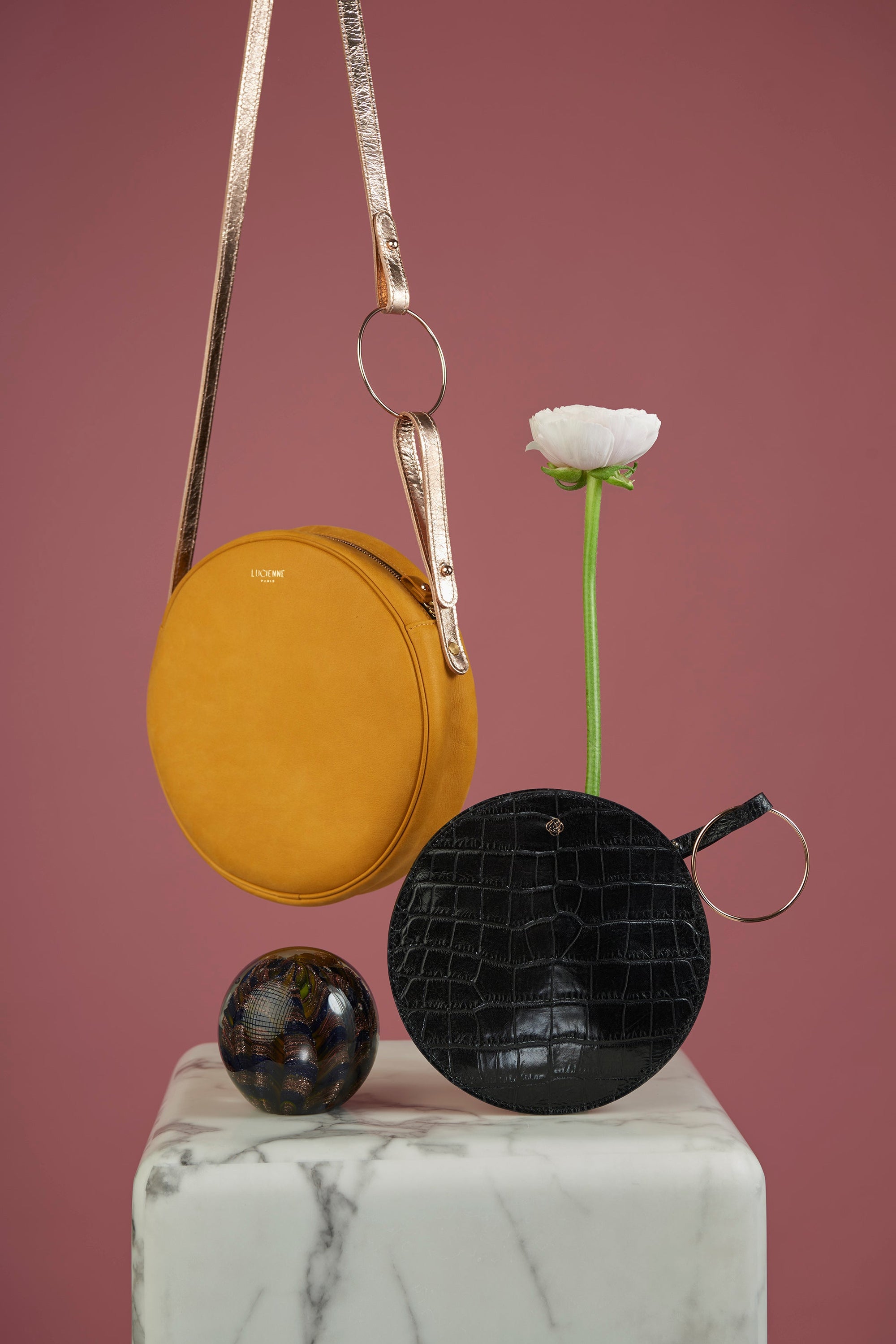Lucienne Paris et ses sacs-bijoux